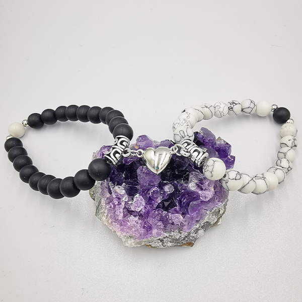 Personalisierte 2 Stück Perlenarmbänder unisex Moderne und schlichte Steinarmbänder. Schenken Sie Ihrem Liebhaber die Hälfte Ihres Herzens