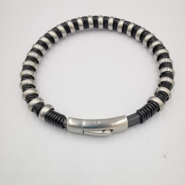 Personalisierte Herren Armbänder in Vintage-Stil Totem-Serie Modernes Lederarmband / Titanstahl